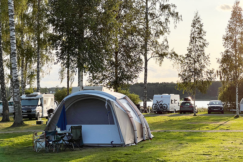 Campingplatz mit Zelt